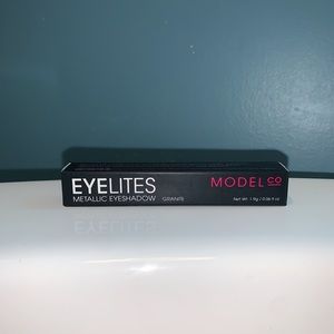 New eyelites metallic eyeshadow :)